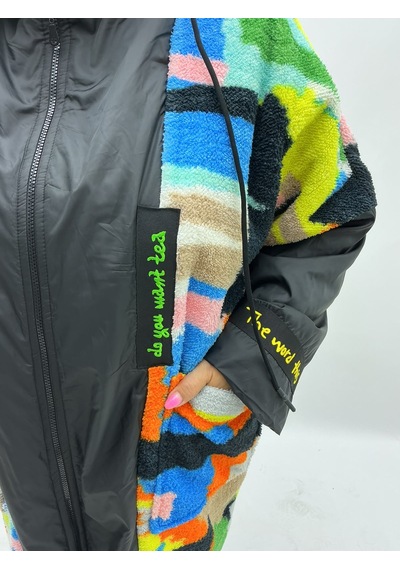 Büyük Beden Teddy Peluş Kumaş Oversize Önden Cepli Kapüşonlu Uzun Fermuarlı Kadın Kaban Çok Renkli Büyük Beden Teddy Peluş Kumaş Oversize Önden Cepli Kapüşonlu Uzun Fermuarlı Kadın Kaban Çok Renkli