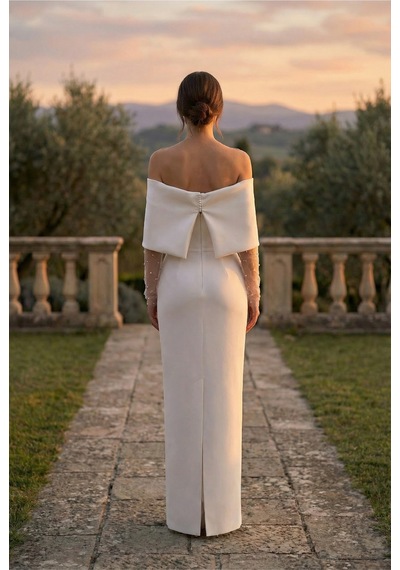 Berissima Bride Madonna Yaka Nikah Elbisesi, İnci Detaylı Kol, Maxi Yırtmaçlı Etek, Astra Kırık Beyaz Kırık Beyaz Berissima Bride Madonna Yaka Nikah Elbisesi, İnci Detaylı Kol, Maxi Yırtmaçlı Etek, Astra Kırık Beyaz Kırık Beyaz
