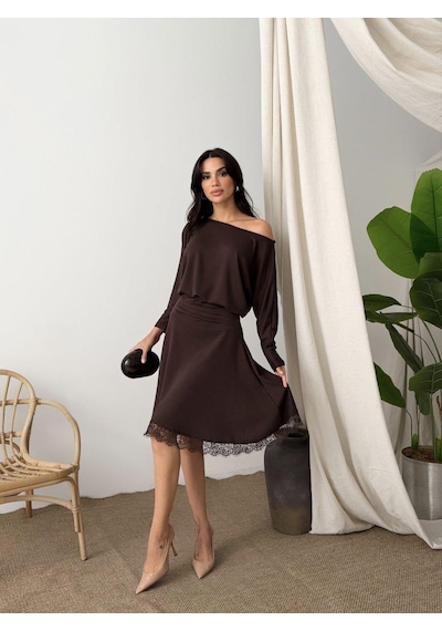 Kadın Dantelli Bel Drape Detaylı Kayık Yaka Modal Kumaş Midi Elbise Kahverengi