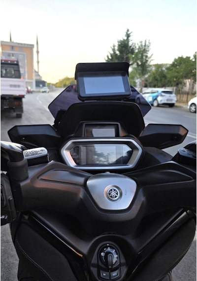 Motocam Yamaha Xmax Ön Cam 2023-2026 Model 36cm Siyah Renkli 4mm Sportif