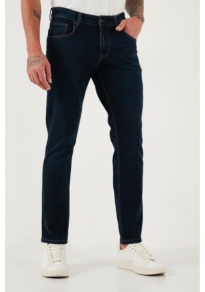 Buratti Pamuklu Regular Fit Normal Bel Boru Paça Jeans Erkek Kot Pantolon 2203C09Parma Lacivert Buratti Pamuklu Regular Fit Normal Bel Boru Paça Jeans Erkek Kot Pantolon 2203C09Parma Lacivert
