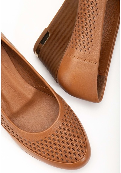 Analin Shoes Kadın Hakiki Deri Petek Baskılı Dolgu Topuklu Ayakkabı Taba