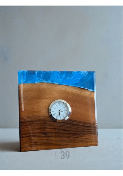 Classic Ceviz & Epoksi Masa Saati 3,5 Cm Gümüş Quartz Mekanizma Tasarım Masaüstü Saat 15x15 Cm Mavi