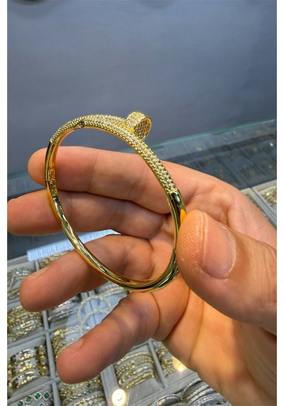 Çivi Taşlı Gold Kelepçe Altın