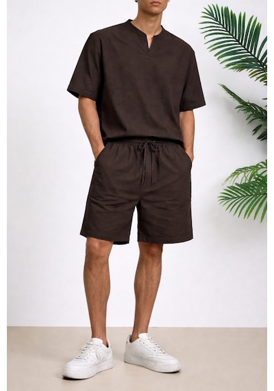 Tarz Cool Erkek Oversize Şort Takım V Yaka Yırtmaçlı Tişört Rahat Kesim Yazlık Takım Kahverengi Tarz Cool Erkek Oversize Şort Takım V Yaka Yırtmaçlı Tişört Rahat Kesim Yazlık Takım Kahverengi