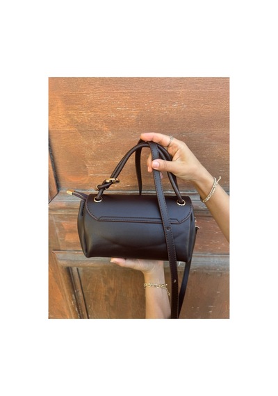 Just Polo Kadın Yeni Sezon Aksesuar Detaylı Çapraz Ayarlanabilir Askılı Şık El & Omuz Çantası Ebat 22 X 11 Cm Kahverengi 25159771