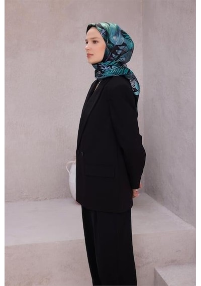Belli Tivil Saf İpek Eşarp 4225 - 80 Siyah Yaprak Desen Siyah