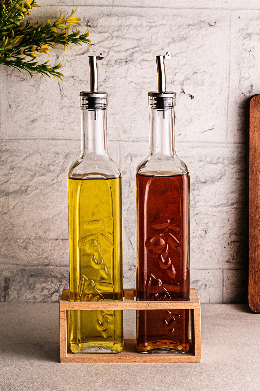 Snippy Olea - 2'li Ahşap Yüksek Standlı Cam Zeytinyağı Şişesi Yağdanlık Damlatmaz Yağlık Sirkelik 500ml Ahşap