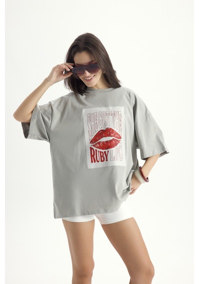 Mai Studios Co. Lip Print Oversize Gri T-shirt Gri