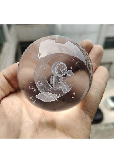 Ayda Oturan Astronot Temalı Işıklı Cam Küre