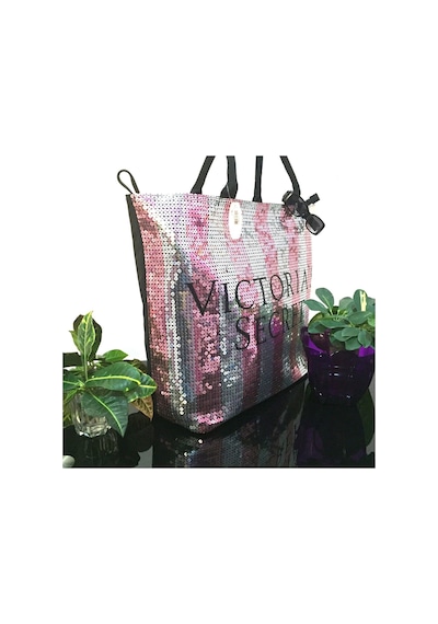 Victoria's Secret Vs İkonik Desen Pembe Gümüş Pullu Payet İşlemeli Carryall Tote Pembe Victoria's Secret Vs İkonik Desen Pembe Gümüş Pullu Payet İşlemeli Carryall Tote Pembe