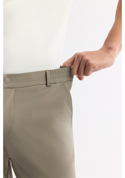 Avva Erkek Haki Beli Lastikli Bi-stretch Teknik Kumaş Slim Fit Pantolon A51y3077 Avva Erkek Haki Beli Lastikli Bi-stretch Teknik Kumaş Slim Fit Pantolon A51y3077