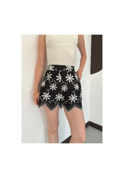 Verymoda D 2915 Nakışlı Şort D2915 Siyah