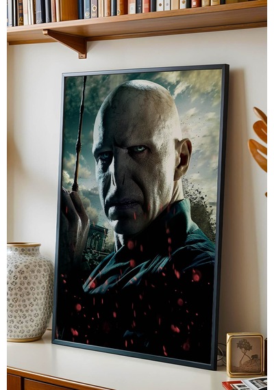 Lord Voldemort Mürver Asa Çerçeveli Tablo - Lüks Harry Potter Karanlık Lord Karakter Duvar Dekoru Siyah Lord Voldemort Mürver Asa Çerçeveli Tablo - Lüks Harry Potter Karanlık Lord Karakter Duvar Dekoru Siyah