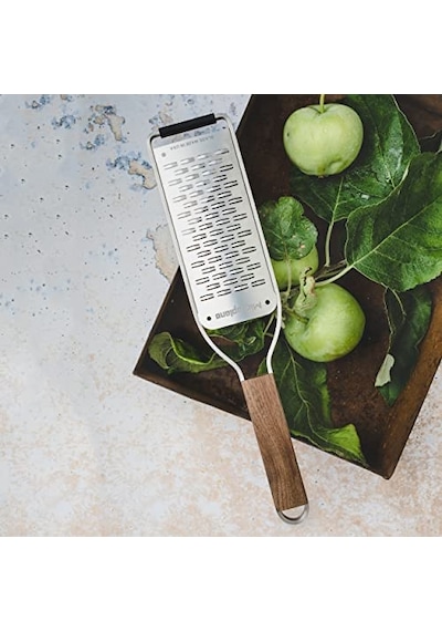 Ayrex Microplane 2 Yollu Kesme Mutfak Rendesi, Sert Peynir, Elma, Havuç, Kabak Ve Çikolata İçin, Ceviz Ahşap Saplı Diğer