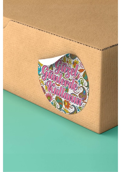 Pembe Güzel Günlerde Kullanın Sticker 3x3cm St2170 Çok Renkli