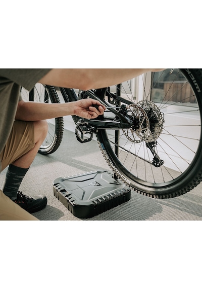 Topeak Tuneup Station Ebike Ve Ağır Bisiklet Tamir Standı Tw037 Şarj Cihazı Gizleme Bölmeli Siyah