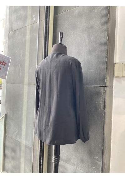 Pera Moda Büyük Beden Önü Fırfırlı Modal Bluz Gömlek Siyah