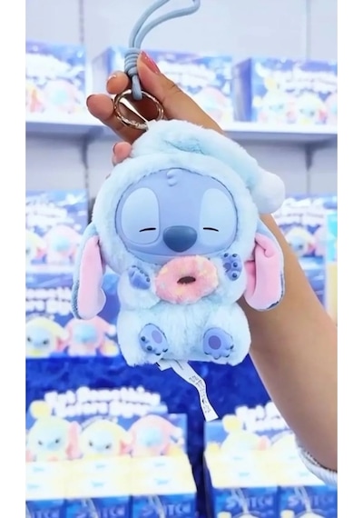 Stitch Sürpriz Anahtarlık Yeni Trend Labubu Model Sürpriz Kutusunda Rasgele Model 1 Adett 0