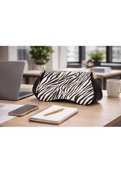 Dukidaso Beyaz Altın Tokalı Zebra Desenli Kadın Omuz Çantası Beyaz Mt1606