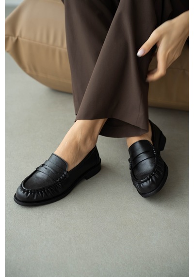 Selin Shoes Lurein Büzgülü Hafif Kalın Topuk Kadın Loafer- Siyah