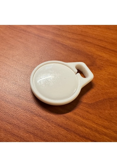 Apple Uyumlu AirTag İçin Dizayn Edilmiş Kılıf Anahtarlık Keychain Beyaz