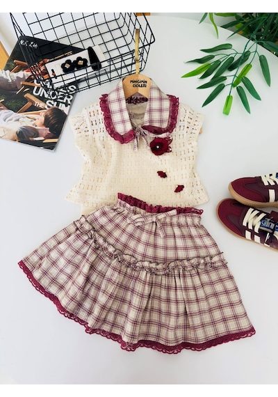Miniğimin Cicileri Elegance Ekose Yaka Detaylı Örgü Yelekli Dantelli Katlı Etekli Kız Çocuk 3 Lü Takım - Bordo Miniğimin Cicileri Elegance Ekose Yaka Detaylı Örgü Yelekli Dantelli Katlı Etekli Kız Çocuk 3 Lü Takım - Bordo