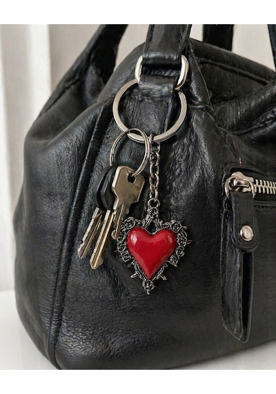 Gotik Kırmızı Kalp Figürlü Metal Anahtarlık Unisex Aksesuar