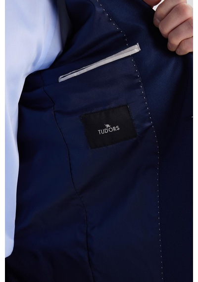Tudors Erkek Regular Fit Koyu Lacivert Mono Yaka Beli Bağcıklı Torba Cepli Takım Elbise-41963 Koyu Lacivert Tudors Erkek Regular Fit Koyu Lacivert Mono Yaka Beli Bağcıklı Torba Cepli Takım Elbise-41963 Koyu Lacivert
