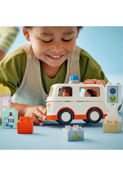 LEGO® DUPLO® Ambulans ve Sürücü 10447