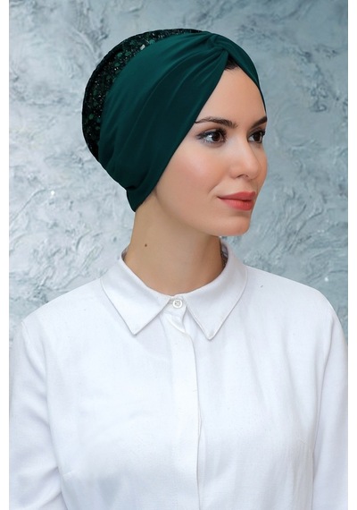 Hürrem Bone Zümrüt Pratik Hazır Geçmeli Tesettür Bone Sandy Kumaş Pullu Büzgü Zümrüt Hürrem Bone Zümrüt Pratik Hazır Geçmeli Tesettür Bone Sandy Kumaş Pullu Büzgü Zümrüt