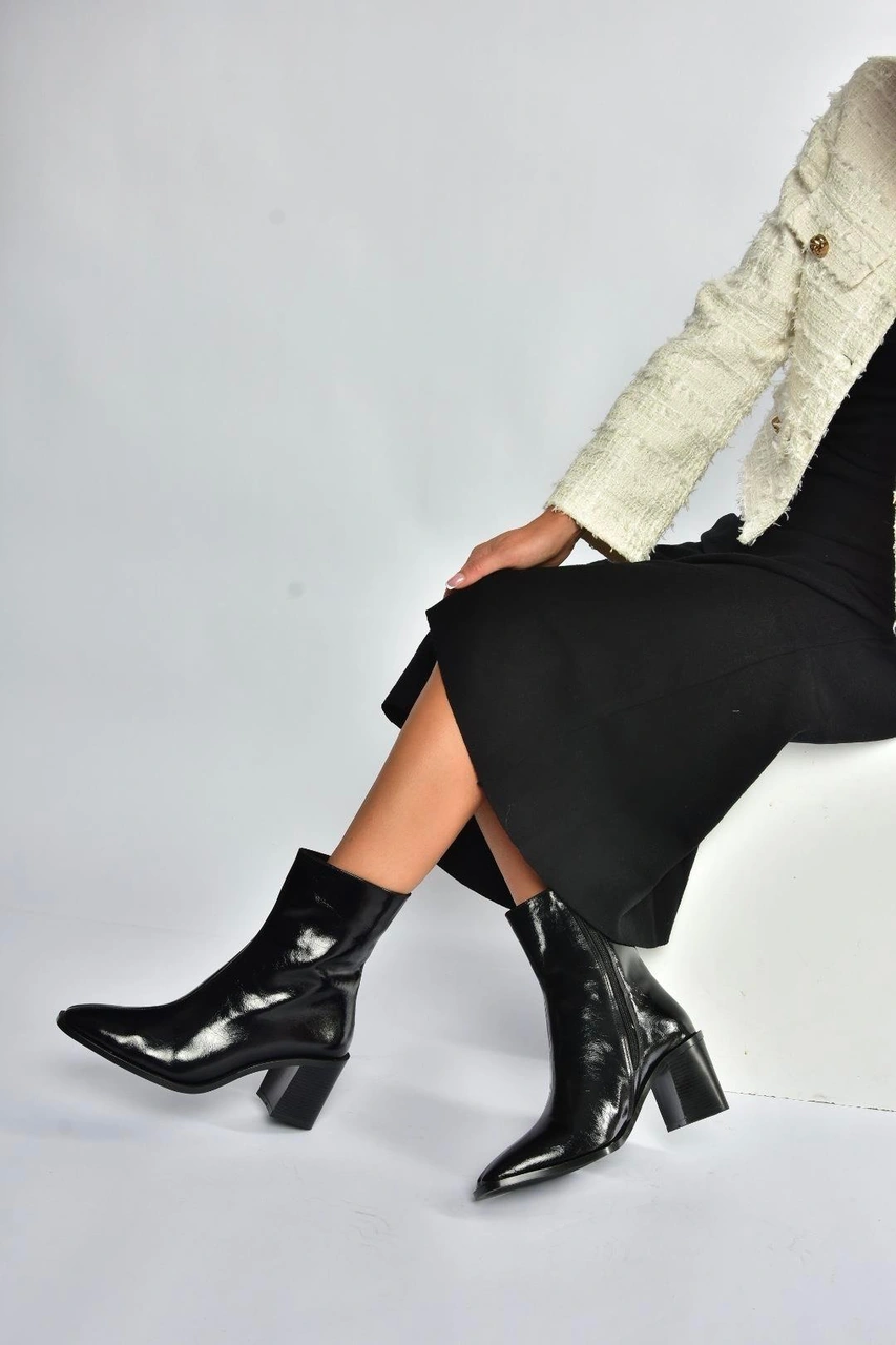 Fox Shoes V250330309 Siyah Kalın Topuklu Kadın Bot Siyah-Suni Deri Fox Shoes V250330309 Siyah Kalın Topuklu Kadın Bot Siyah-Suni Deri