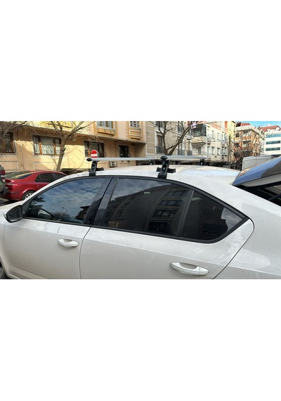 Skoda Octavia Oluksuz Tip Port Bagaj Tavan Çıtası Ara Atkı Kapıda