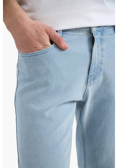 Defacto Sergio Regular Fıt Normal Bel Boru Paça Düz Paça Jean Pantolon E1936AX25SP Mavi Defacto Sergio Regular Fıt Normal Bel Boru Paça Düz Paça Jean Pantolon E1936AX25SP Mavi