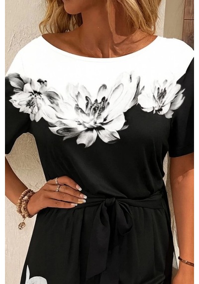 Defymoda Kadın Tek Omuzu Açık Çiçek Desenli Beli Kuşaklı Iki Iplik Mini Short Tulum Siyah