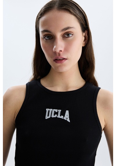 Ucla Salınas Siyah Sıfır Kol Nakışlı Standard Fit Kadın Tshirt Siyah