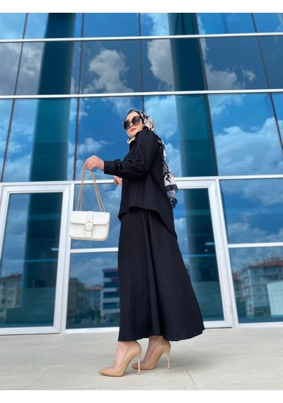 Mevlana Etekli , Yaka Detaylı Alt Üst Takım Karışık Çok Renkli