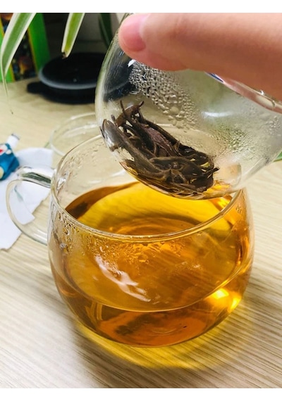Qerhome Borosilikat Cam Süzgeçli Bambu Kapaklı Kupa 350 Ml Şeffaf
