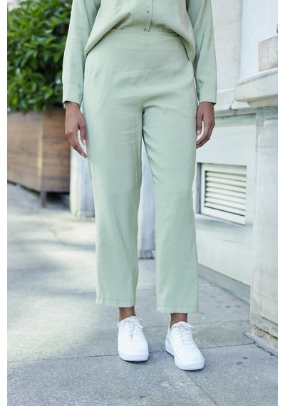 JUMENT Kadın Likrasız Modal Kumaş Yüksek Bel Beli Lastikli Yan Cepli Dar Paça Bilek Boy Pantolon-yağ Yeşili JUMENT Kadın Likrasız Modal Kumaş Yüksek Bel Beli Lastikli Yan Cepli Dar Paça Bilek Boy Pantolon-yağ Yeşili