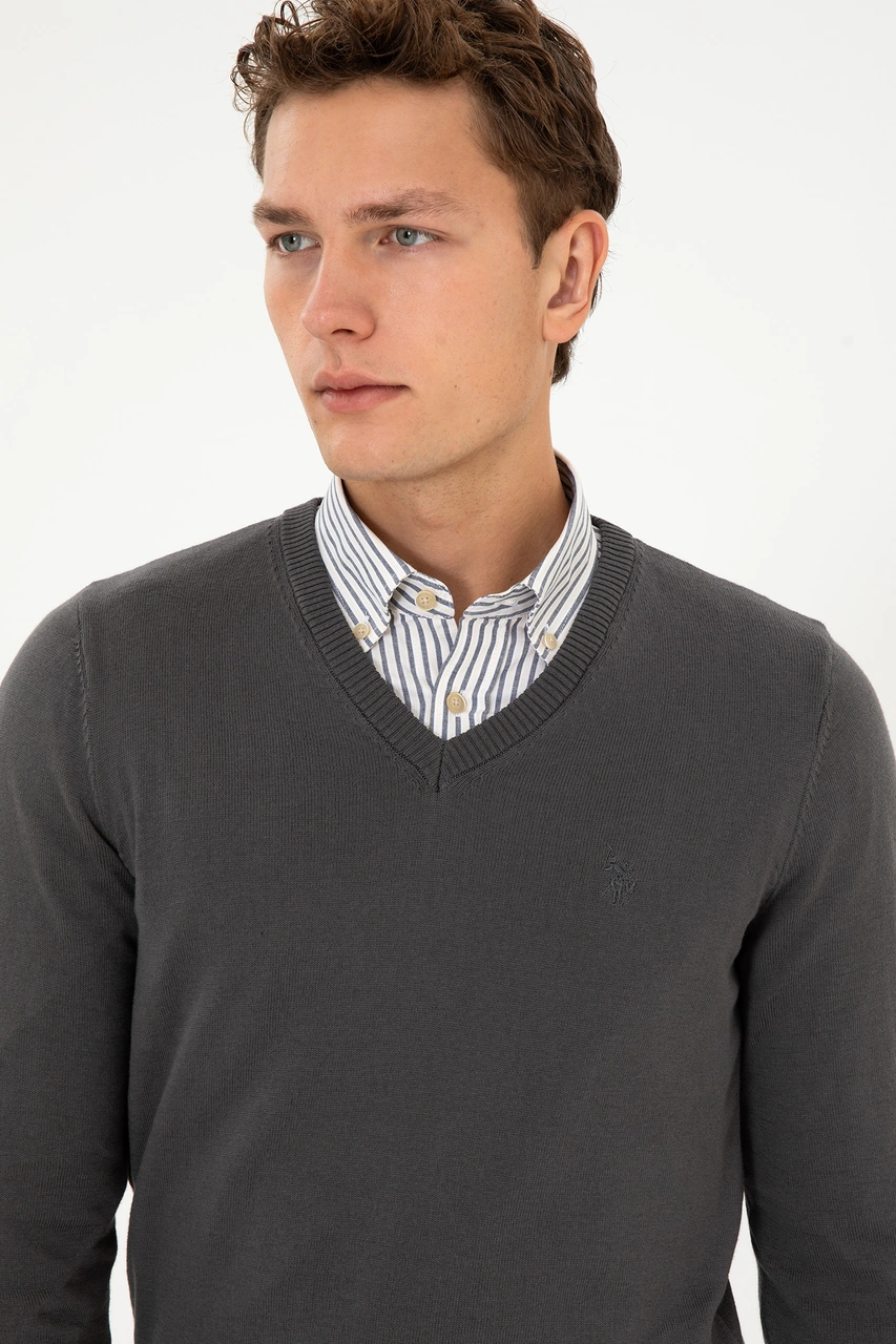 U.S. Polo Assn. Erkek Slim Fit V Yaka Gri Basic Triko Kazak 50313662-VR024
