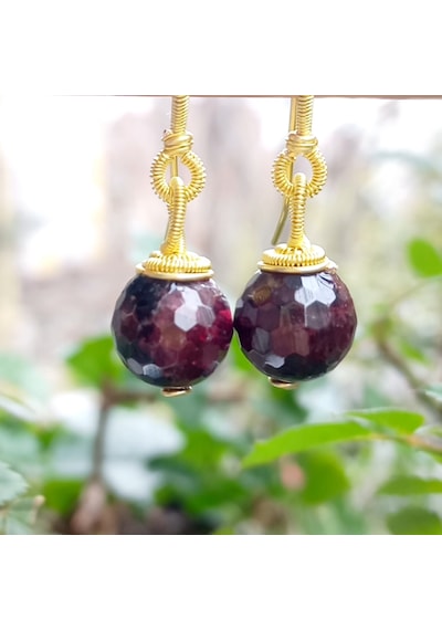 2637 Faset Kesim Garnet El Yapımı Küpe Bordo