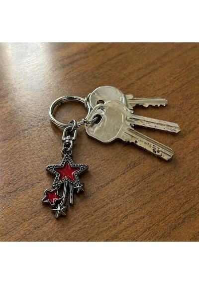 Kırmızı Yıldız Figürlü Gotik Metal Anahtarlık Unisex Aksesuar