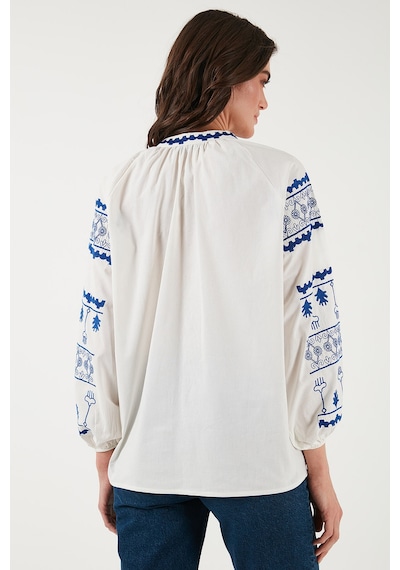 Lela Nakış Işlemeli Pamuklu Oversize Fit Bağlamalı V Yaka Bayan Bluz 676271 Ekru