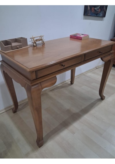 Çalışma Masa Klasik Alt St 90631 Model Lüks Klasik Ahşap Ceviz Renk El Yapım Kahverengi Çalışma Masa Klasik Alt St 90631 Model Lüks Klasik Ahşap Ceviz Renk El Yapım Kahverengi