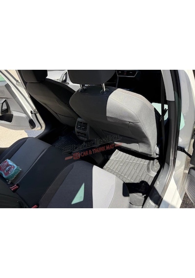 Seat Leon 2021-2025 Arası 3d Kauçuk Kokusuz Havuzlu Paspas