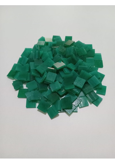 Yeşil Kare Vitray Cam Mozaik Taşı - Sanatsal Mozaik Çalışmalarınız İçin Yaklaşık 10 X 10 Mm