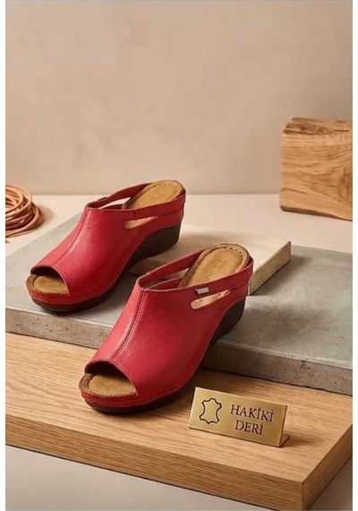 Pynare Kadın Açık Burun Dolgu Topuklu Günlük Terlik Kırmızı Kırmızı