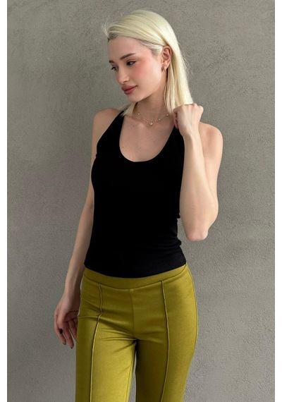 Madmext Siyah Basic Vücuda Oturan Kolsuz Kadın Atlet Mg2639 Siyah