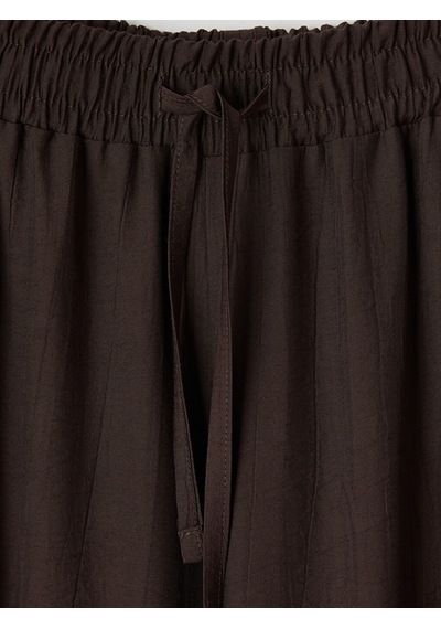 Lcwaıkıkı Petite Kahverengi Beli Lastikli Geniş Paça Kadın Pantolon