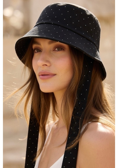 Mollycrush Kadın Siyah Pırlanta Taşlı Bucket Şapka Işıltılı Bağlama Detaylı Gabardin Işıltılı Balıkçı Modeli Pırlantalı Siyah Mollycrush Kadın Siyah Pırlanta Taşlı Bucket Şapka Işıltılı Bağlama Detaylı Gabardin Işıltılı Balıkçı Modeli Pırlantalı Siyah